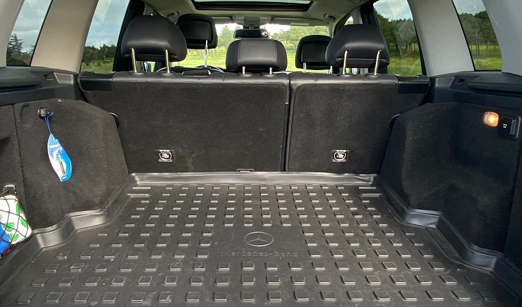Mercedes-Benz GLK 250 trunk space rental Georgia