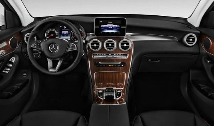 Mercedes GLC 300 interior luxury dashboard