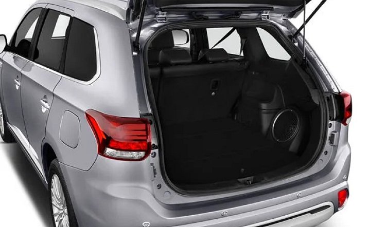 Mitsubishi Outlander Limited rear view in Tbilisi Georgia