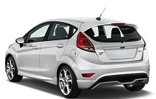 Интерьер Ford Fiesta